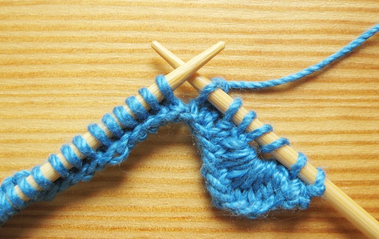 Scalloped Knitting Edge Stitch